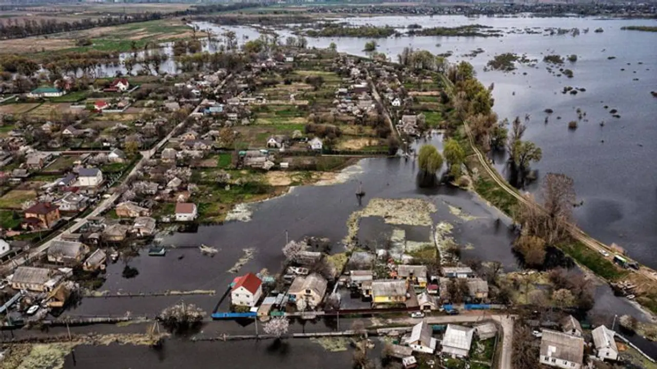Davangere ಕಳೆದ ಮುಂಗಾರು ಹಂಗಾಮಿನಲ್ಲಿ ಮಾಡಿಸಿದ ವಿಮಾ ಹಣ ಬಾಕಿ Davangere ಕಳೆದ ಮುಂಗಾರು ಹಂಗಾಮಿನಲ್ಲಿ ಮಾಡಿಸಿದ ವಿಮಾ ಹಣ ಬಾಕಿ