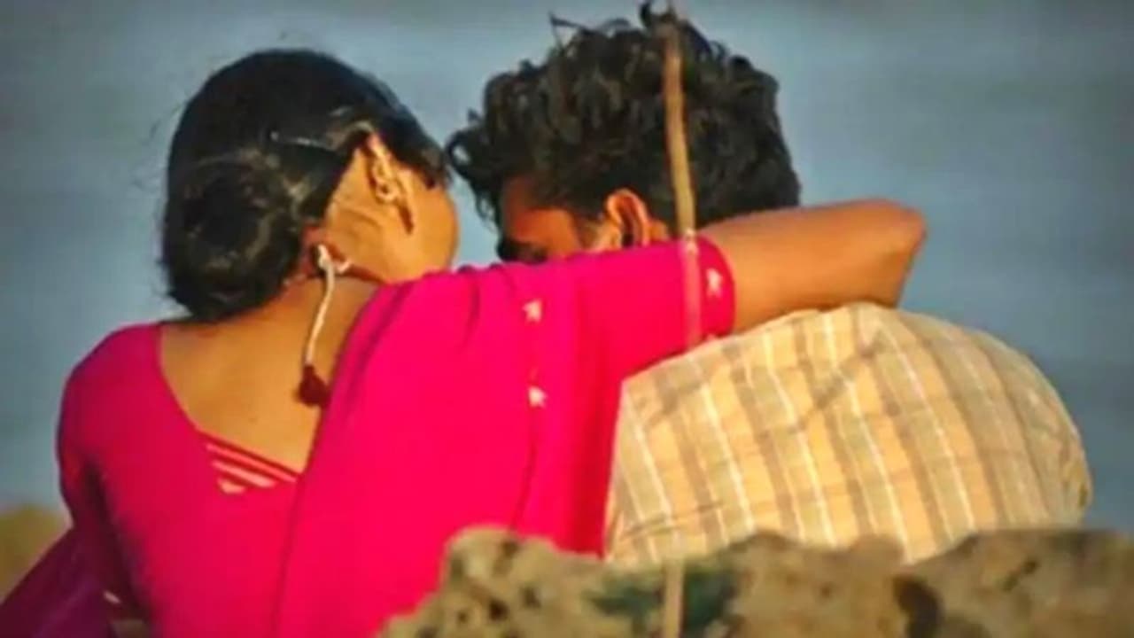 அடத்தூ.. அத்தையுடன் ஏற்பட்ட விபரீத காதல், தனிமையில் அடிக்கடி உல்லாசம்.. மருமகன் அடித்துக் கொலை. 