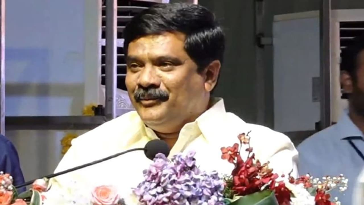 బీఆర్ఎస్ సభతో బండి సంజయ్కి మైండ్ బ్లాంక్.. కేసీఆర్ , కేటీఆర్లను విమర్శించడమే పని : ప్రశాంత్ రెడ్డి బీఆర్ఎస్ సభతో బండి సంజయ్కి మైండ్ బ్లాంక్.. కేసీఆర్ , కేటీఆర్లను విమర్శించడమే పని : ప్రశాంత్ రెడ్డి