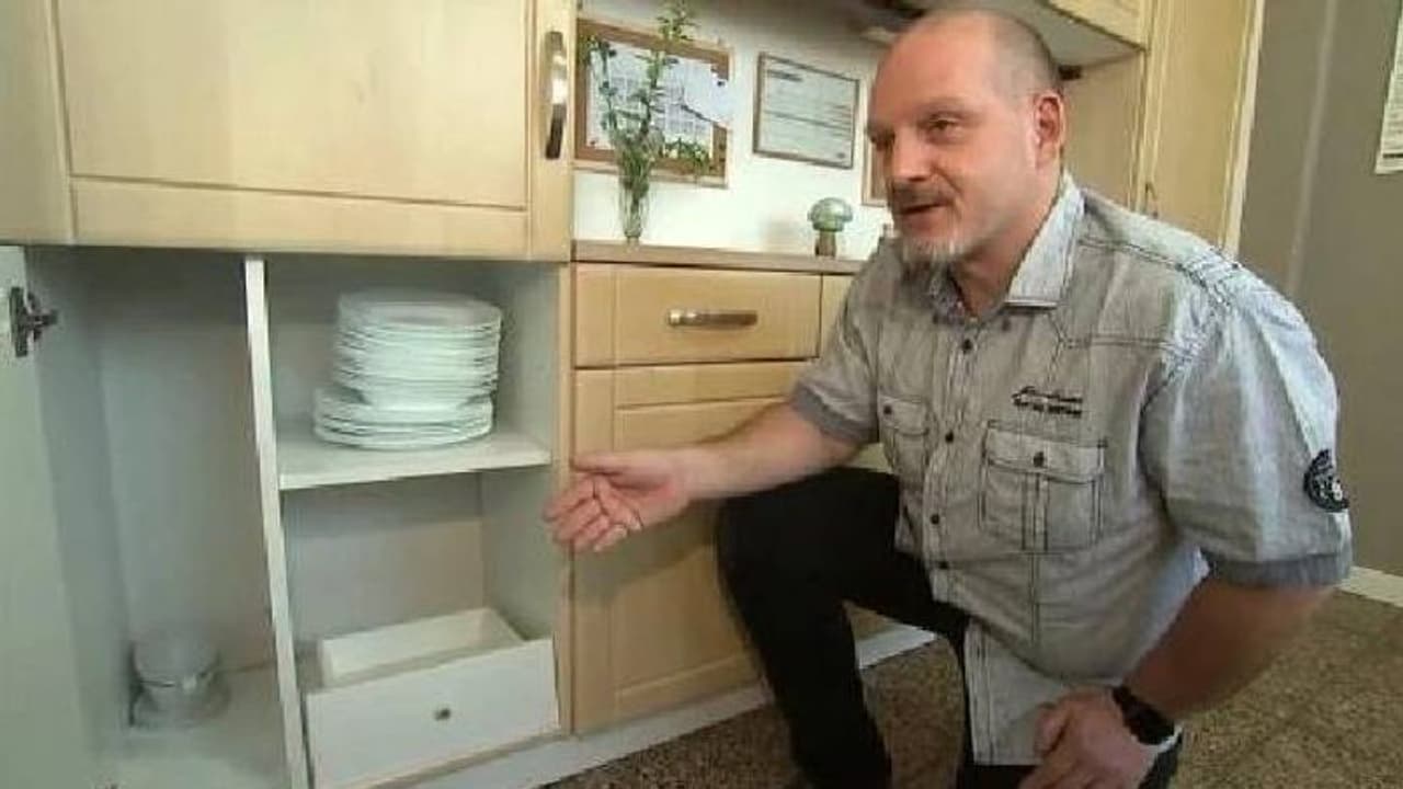 സെക്കന്റ് ഹാൻഡായി വാങ്ങിയ അലമാരയിൽ ഒളിപ്പിച്ച നിലയിൽ ഒരുകോടിയിലധികം രൂപ! സെക്കന്റ് ഹാൻഡായി വാങ്ങിയ അലമാരയിൽ ഒളിപ്പിച്ച നിലയിൽ ഒരുകോടിയിലധികം രൂപ!