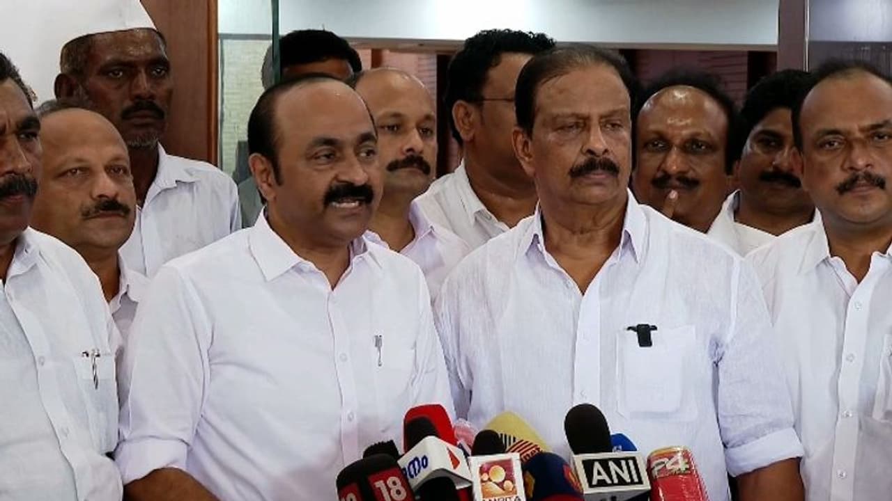 കേരളത്തിലും അഗ്നിപഥിനെതിരെ പ്രതിഷേധം കടുപ്പിക്കാൻ കോൺഗ്രസ്; അസംബ്ലിമണ്ഡലങ്ങളിൽ സത്യാഗ്രഹ സമരം പ്രഖ്യാപിച്ചു കേരളത്തിലും അഗ്നിപഥിനെതിരെ പ്രതിഷേധം കടുപ്പിക്കാൻ കോൺഗ്രസ്; അസംബ്ലിമണ്ഡലങ്ങളിൽ സത്യാഗ്രഹ സമരം പ്രഖ്യാപിച്ചു