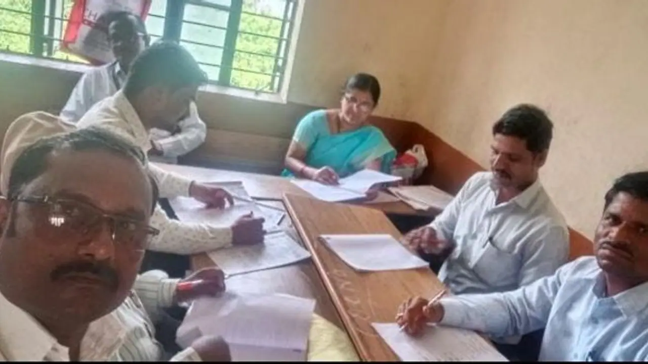 ಎಸ್ಎಸ್ಎಲ್ಸಿ ಪರೀಕ್ಷೆ ಮುಕ್ತಾಯ: ಏ.24ರಿಂದ ಮೌಲ್ಯಮಾಪನ ಎಸ್ಎಸ್ಎಲ್ಸಿ ಪರೀಕ್ಷೆ ಮುಕ್ತಾಯ: ಏ.24ರಿಂದ ಮೌಲ್ಯಮಾಪನ