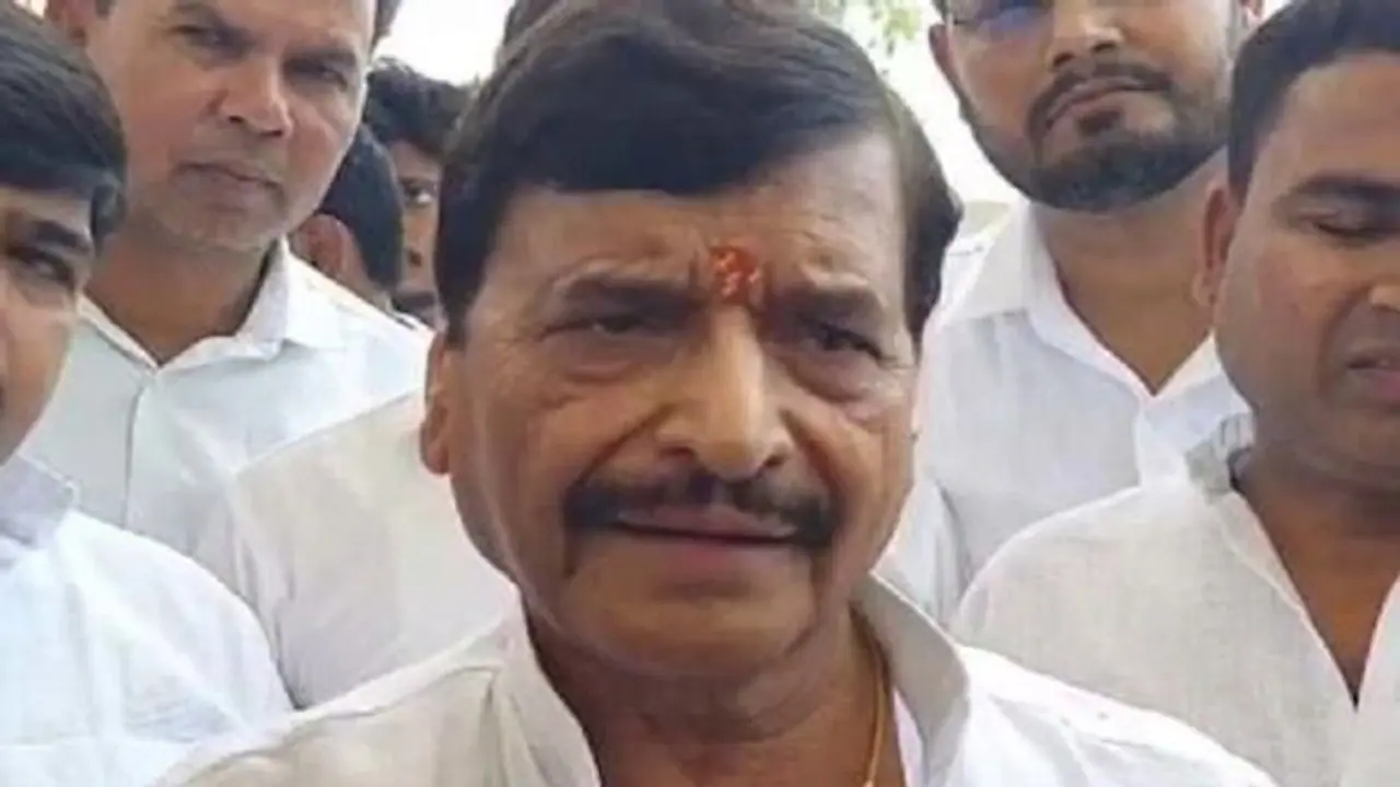 अखिलेश के बयान पर चाचा शिवपाल का बड़ा पलटवार, आजम खान पर बोले जेल से बाहर आते ही बनाएंगे नया मोर्चा अखिलेश के बयान पर चाचा शिवपाल का बड़ा पलटवार, आजम खान पर बोले जेल से बाहर आते ही बनाएंगे नया मोर्चा