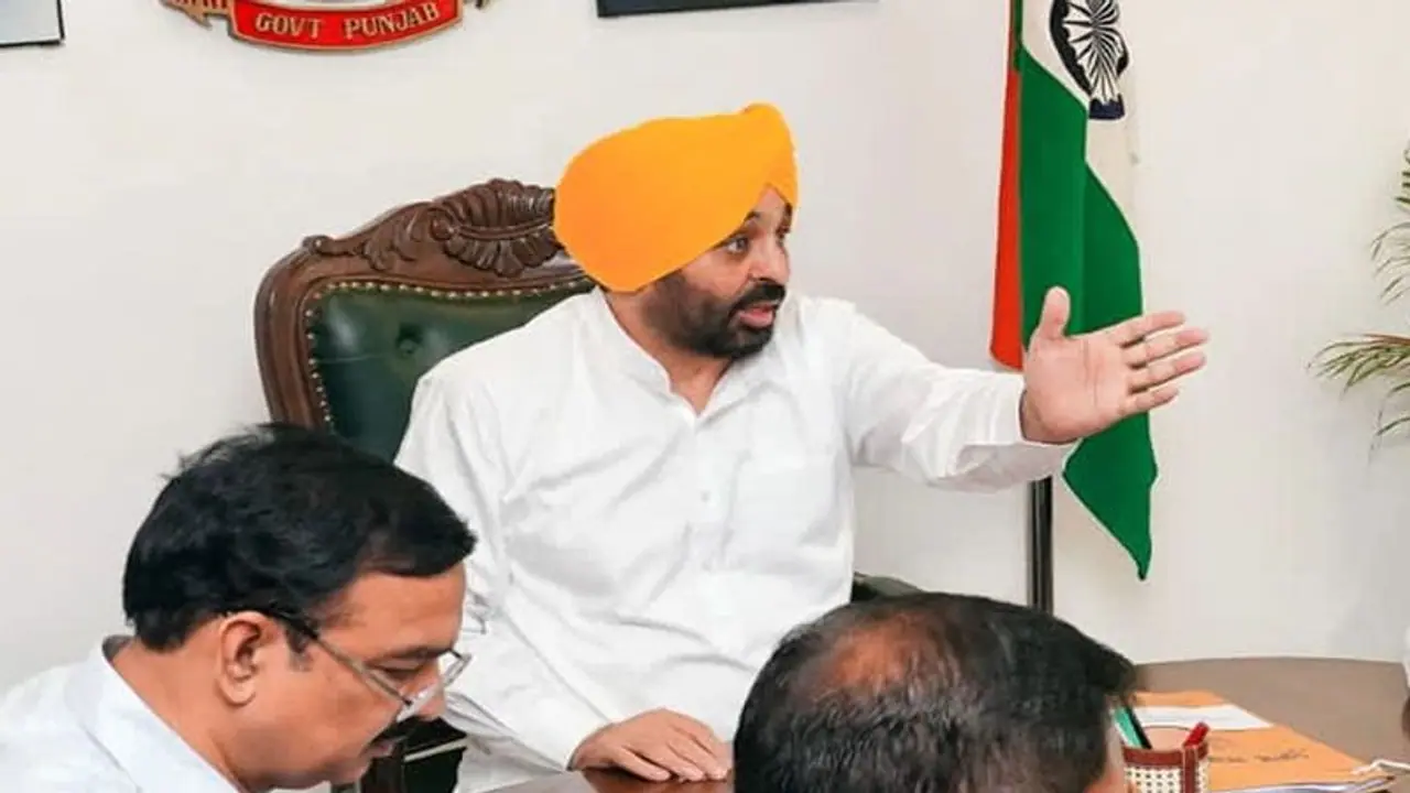 'अनाड़ी आदमी के हाथ में सरकार', पटियाला हिंसा पर विपक्ष का तीखा हमला, जानिए CM भगवंत मान ने क्या कहा 'अनाड़ी आदमी के हाथ में सरकार', पटियाला हिंसा पर विपक्ष का तीखा हमला, जानिए CM भगवंत मान ने क्या कहा