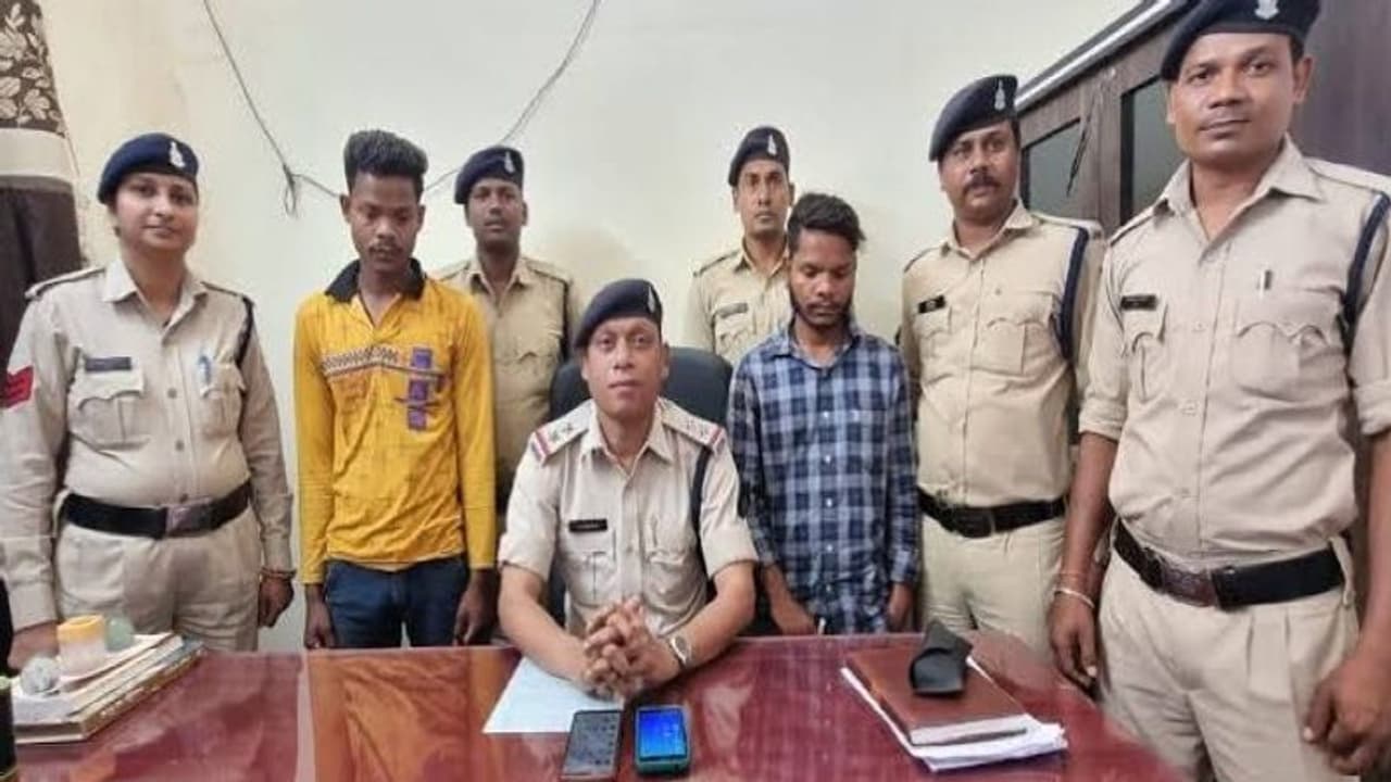 शादी के लिए गर्लफ्रेंड को दी भयानक मौत,15 दिन पहले बॉयफ्रेंड ने खोद दी थी कब्र, छत्तीसगढ़ की दर्दनाक लव स्टोरी शादी के लिए गर्लफ्रेंड को दी भयानक मौत,15 दिन पहले बॉयफ्रेंड ने खोद दी थी कब्र, छत्तीसगढ़ की दर्दनाक लव स्टोरी