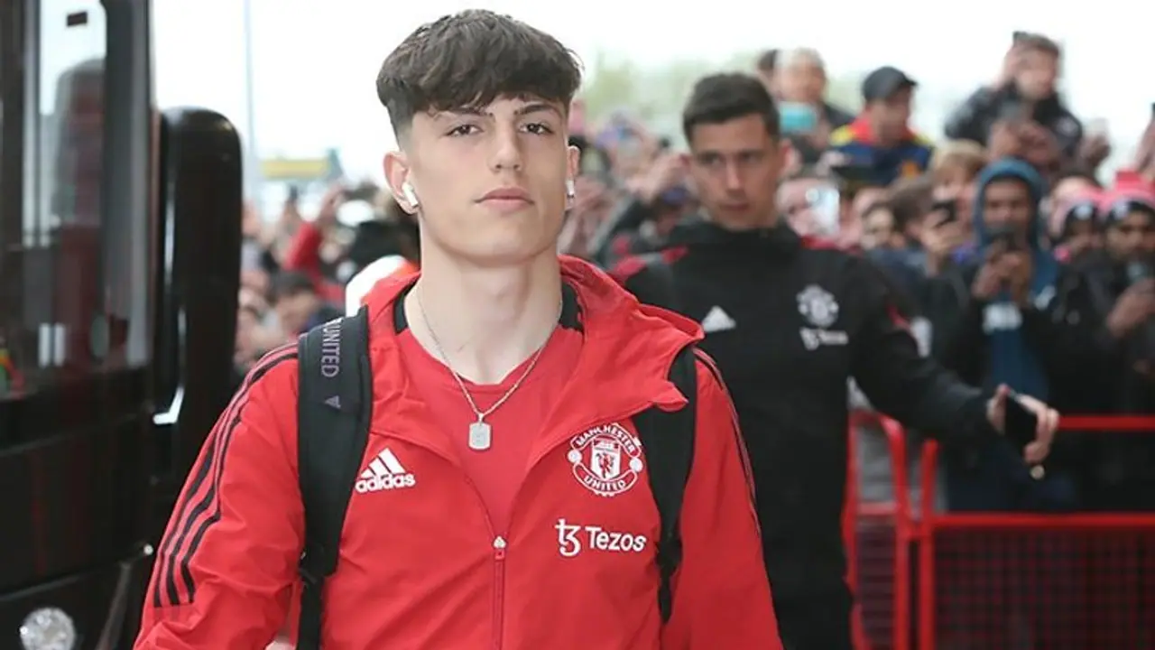 Qatar World Cup 2022: Why is Ten Hag unhappy with Garnacho's potential inclusion in Argentina squad? Qatar World Cup 2022: Why is Ten Hag unhappy with Garnacho's potential inclusion in Argentina squad?