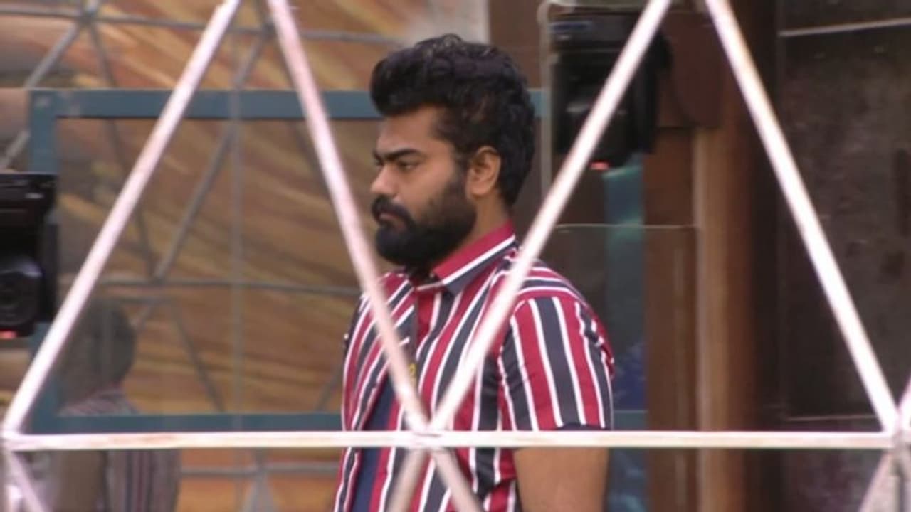 Bigg Boss 4 Episode 34 Highlights : ബിഗ് ബോസ് ഹൗസ് ഇനി ഭരിക്കുക ഈ മത്സരാര്ഥി! പുതിയ ക്യാപ്റ്റനെ പ്രഖ്യാപിച്ചു Bigg Boss 4 Episode 34 Highlights : ബിഗ് ബോസ് ഹൗസ് ഇനി ഭരിക്കുക ഈ മത്സരാര്ഥി! പുതിയ ക്യാപ്റ്റനെ പ്രഖ്യാപിച്ചു