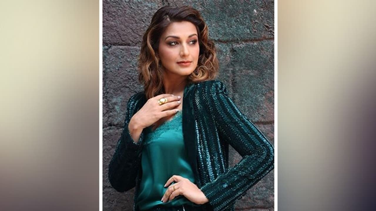 ಸರ್ಜರಿ ಬಳಿಕ 23 24 ಇಂಚು ಗಾಯವಾಗಿತ್ತು, ನಡೆಯಲು ಆಗ್ತಿರ್ಲಿಲ್ಲ; ಕ್ಯಾನ್ಸರ್ ಗೆದ್ದ ಬಗ್ಗೆ ಸೊನಾಲಿ ಭಾವುಕ ಮಾತು