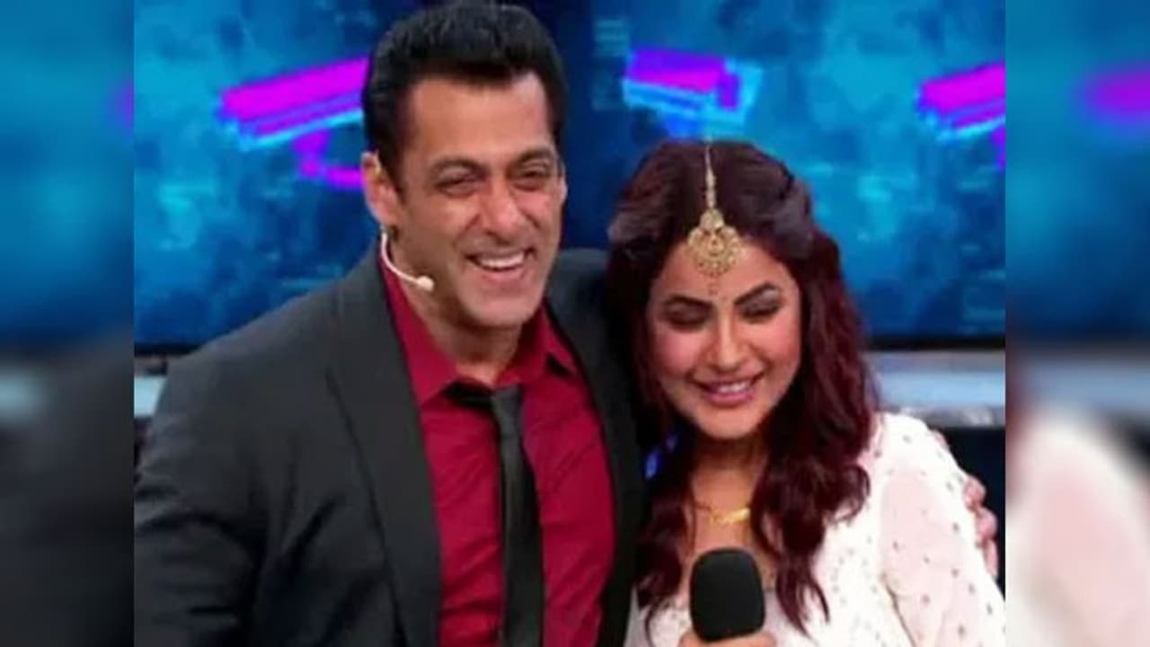 'कभी ईद कभी दीवाली' में सलमान खान ने शहनाज गिल के लिए खोला दरवाजा, फीस को लेकर 'भाईजान' ने दिया ये ऑफर 'कभी ईद कभी दीवाली' में सलमान खान ने शहनाज गिल के लिए खोला दरवाजा, फीस को लेकर 'भाईजान' ने दिया ये ऑफर