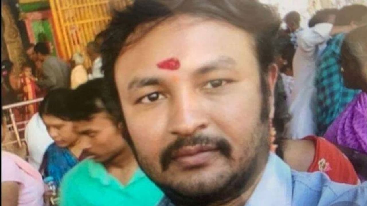 Acid Attack Case:ಆರೋಪಿ ಪತ್ತೆಗೆ ಪೊಲೀಸರಿಂದ ಹಳೆ ಸ್ಟೈಲ್ನಲ್ಲಿ ಹೊಸ ಪ್ಲಾನ್! Acid Attack Case:ಆರೋಪಿ ಪತ್ತೆಗೆ ಪೊಲೀಸರಿಂದ ಹಳೆ ಸ್ಟೈಲ್ನಲ್ಲಿ ಹೊಸ ಪ್ಲಾನ್!