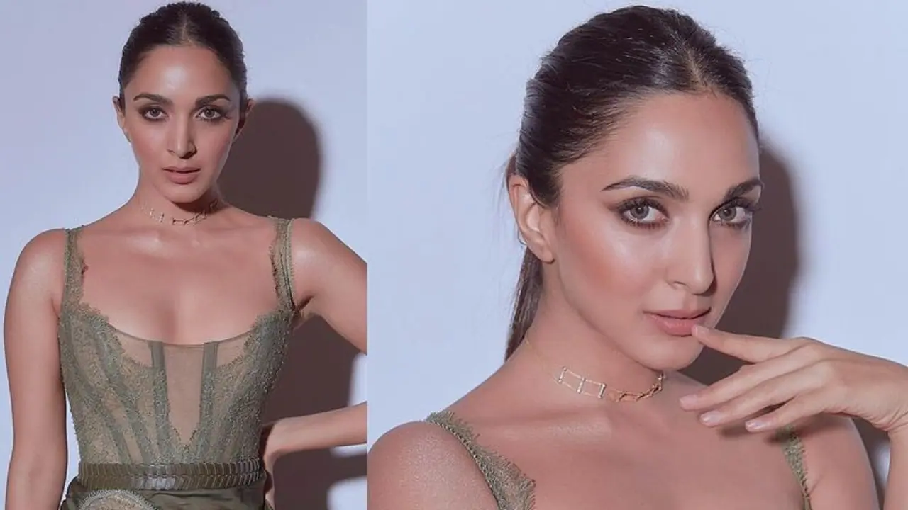 পোশাক খুললেই বেরিয়ে যেত স্তনযুগল, কীভাবে কিয়ারাকে বাঁচালেন কার্তিক, ভিডিও ভাইরাল পোশাক খুললেই বেরিয়ে যেত স্তনযুগল, কীভাবে কিয়ারাকে বাঁচালেন কার্তিক, ভিডিও ভাইরাল