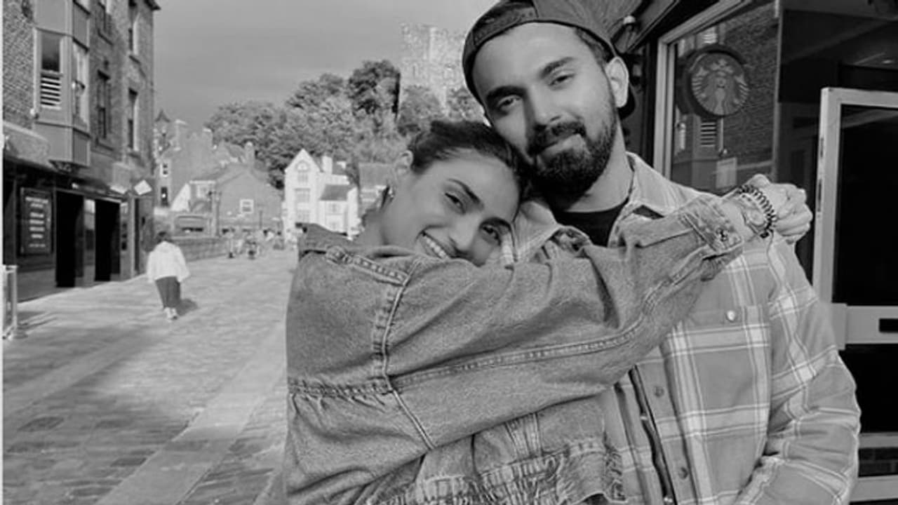 आथिया शेट्टी और केएल राहुल ने खरीदा अपना नया आशियाना, इनके पड़ोसी होंगे ये स्टार कपल