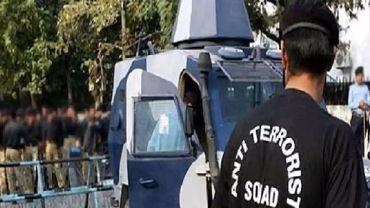 లష్కరే తోయిబాతో సంబంధాలున్నాయని కాశ్మీర్కు చెందిన వ్యక్తిని అరెస్టు చేసిన మహారాష్ట్ర ఏటీఎస్ లష్కరే తోయిబాతో సంబంధాలున్నాయని కాశ్మీర్కు చెందిన వ్యక్తిని అరెస్టు చేసిన మహారాష్ట్ర ఏటీఎస్