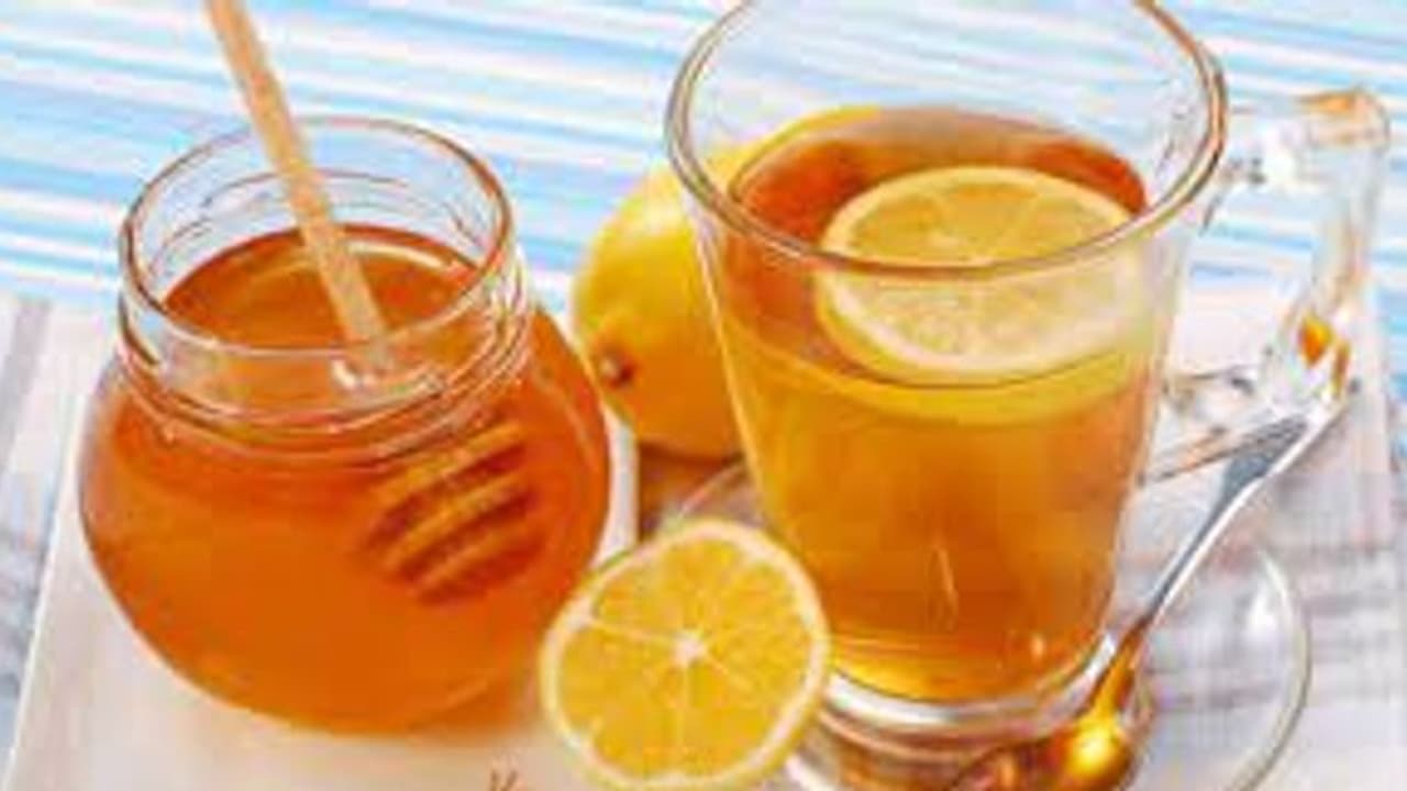 শরীরের সঙ্গে মনও ভাল রাখে লেবু হলুদের সরবত, রইল রেসিপি শরীরের সঙ্গে মনও ভাল রাখে লেবু হলুদের সরবত, রইল রেসিপি