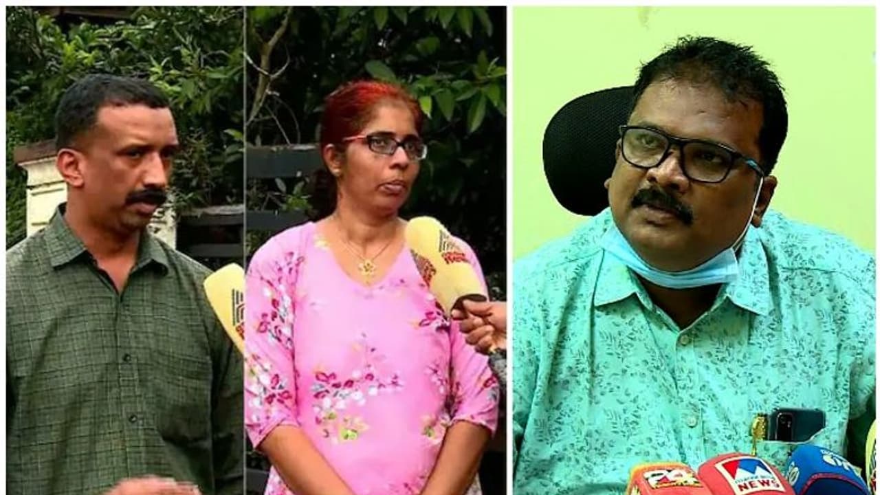 കെ റെയിലിന്റെ പേരിൽ വീടിന്റെ രണ്ടാം നിലയ്ക്ക് അനുമതി നൽകാത്ത സംഭവം;പനച്ചിക്കാട് പഞ്ചായത്ത് സെക്രട്ടറിയെ നീക്കി കെ റെയിലിന്റെ പേരിൽ വീടിന്റെ രണ്ടാം നിലയ്ക്ക് അനുമതി നൽകാത്ത സംഭവം;പനച്ചിക്കാട് പഞ്ചായത്ത് സെക്രട്ടറിയെ നീക്കി