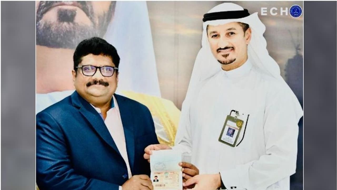 റഹീം അതവനാടിന് യുഎഇ ഗോള്ഡന് വിസ റഹീം അതവനാടിന് യുഎഇ ഗോള്ഡന് വിസ