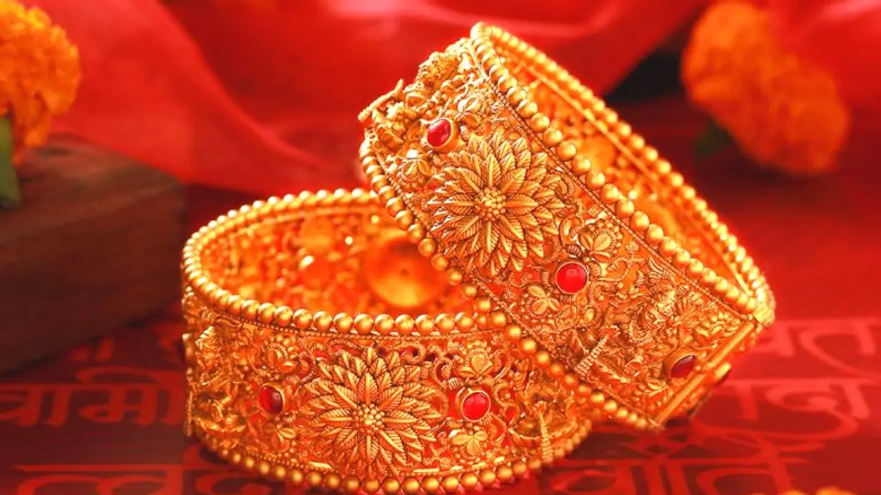 জামাইষষ্ঠীর আগে সোনা রূপোর দাম বাড়ল না কমল, দোকানে যাওয়ার আগে জেনে নিন হলমার্কের দর