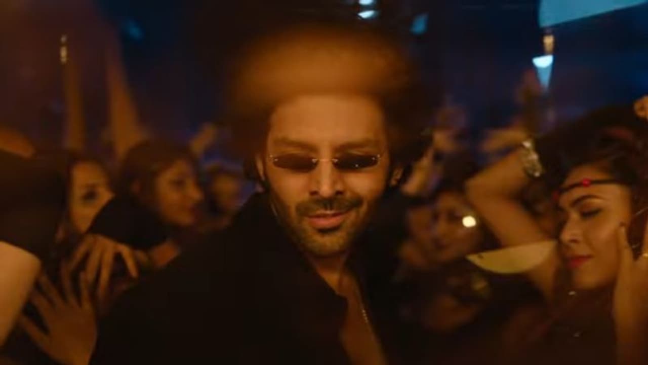 'മണിച്ചിത്രത്താഴ്' ഹിന്ദിയുടെ രണ്ടാം ഭാഗം, 'ഭൂല് ഭൂലയ്യ രണ്ടി' ന്റെ ടൈറ്റില് ട്രാക്കിന്റെ ടീസര് 'മണിച്ചിത്രത്താഴ്' ഹിന്ദിയുടെ രണ്ടാം ഭാഗം, 'ഭൂല് ഭൂലയ്യ രണ്ടി' ന്റെ ടൈറ്റില് ട്രാക്കിന്റെ ടീസര്