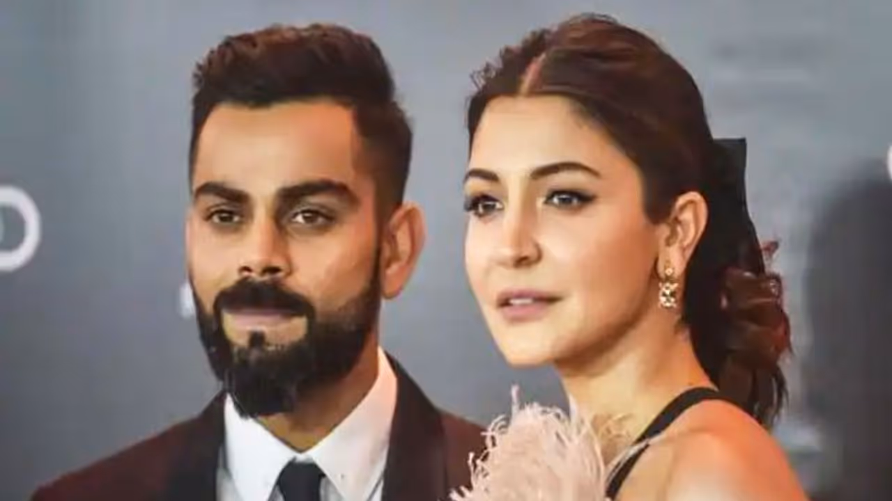 Anushka Sharma Virat Kohli : मुंबई में खरीदी क्रिकेट ग्रांउड से बड़ी प्रॉपर्टी ! चुकाए इतने करोड़ 