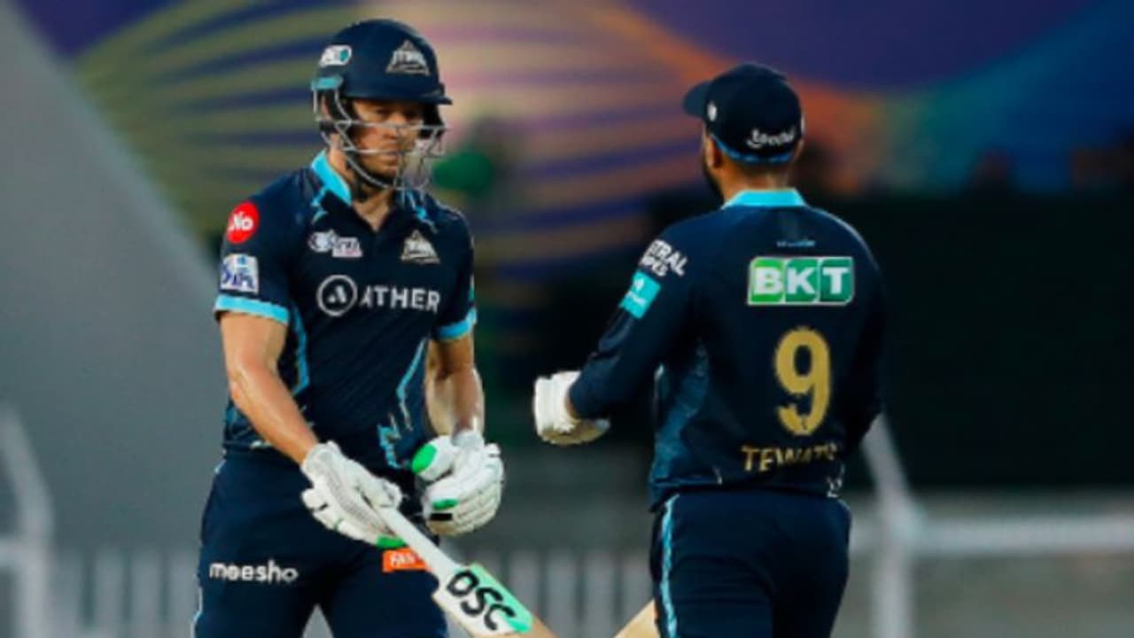 RCB vs GT ফের ফিনিশার তেওয়াওটিয়া ও মিলারের কামাল, আরসিবিকে ৬ উইকেটে হারাল গুজরাট RCB vs GT ফের ফিনিশার তেওয়াওটিয়া ও মিলারের কামাল, আরসিবিকে ৬ উইকেটে হারাল গুজরাট