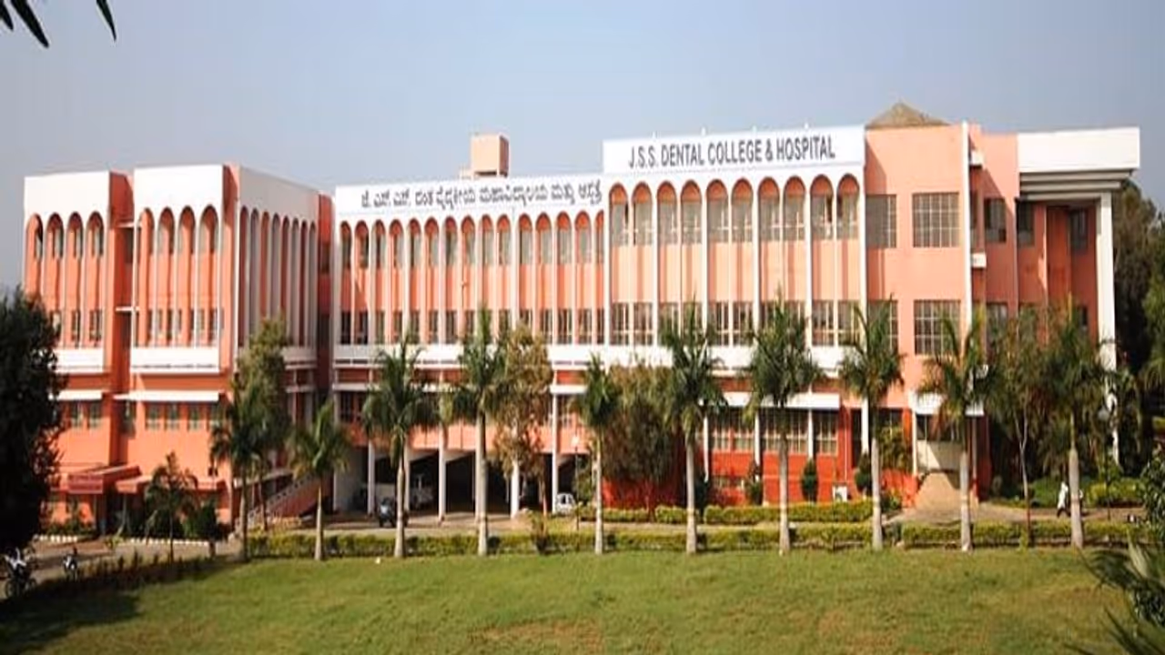 ಉಕ್ರೇನ್ ರಷ್ಯಾ ಯುದ್ಧ: ಸಂಕಷ್ಟದಲ್ಲಿರುವ ವಿದ್ಯಾರ್ಥಿಗಳಿಗೆ ಸುತ್ತೂರು ಮಠ ಆಸರೆ