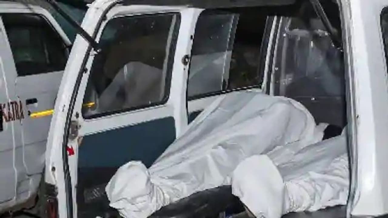 मेडिकल रिपोर्ट देखते ही पति पत्नी ने कर ली खुदकुशी, 3 साल पहले हुई थी शादी, लिखा अब हम लास्ट स्टेज पर आ चुके'