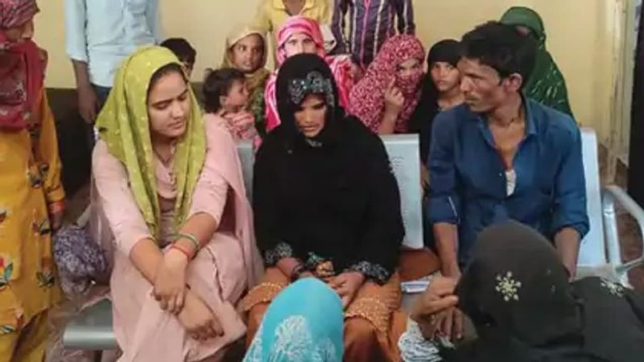 नानी बन चुकी 8 बच्चों की मां इश्क में दीवानी: कोर्ट को कहना पड़ा प्रेमी के साथ जाओ, राजस्थान की अनोखी कहानी