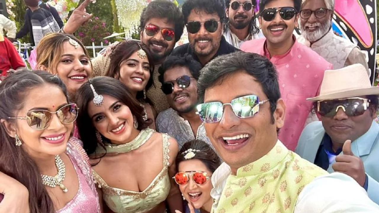 பிரபல நிகழ்ச்சியின் பெயரை படத்துக்கு தலைப்பாக வைக்கும் சுந்தர் சி... எல்லாத்துக்கும் அவங்க தான் காரணமா? 