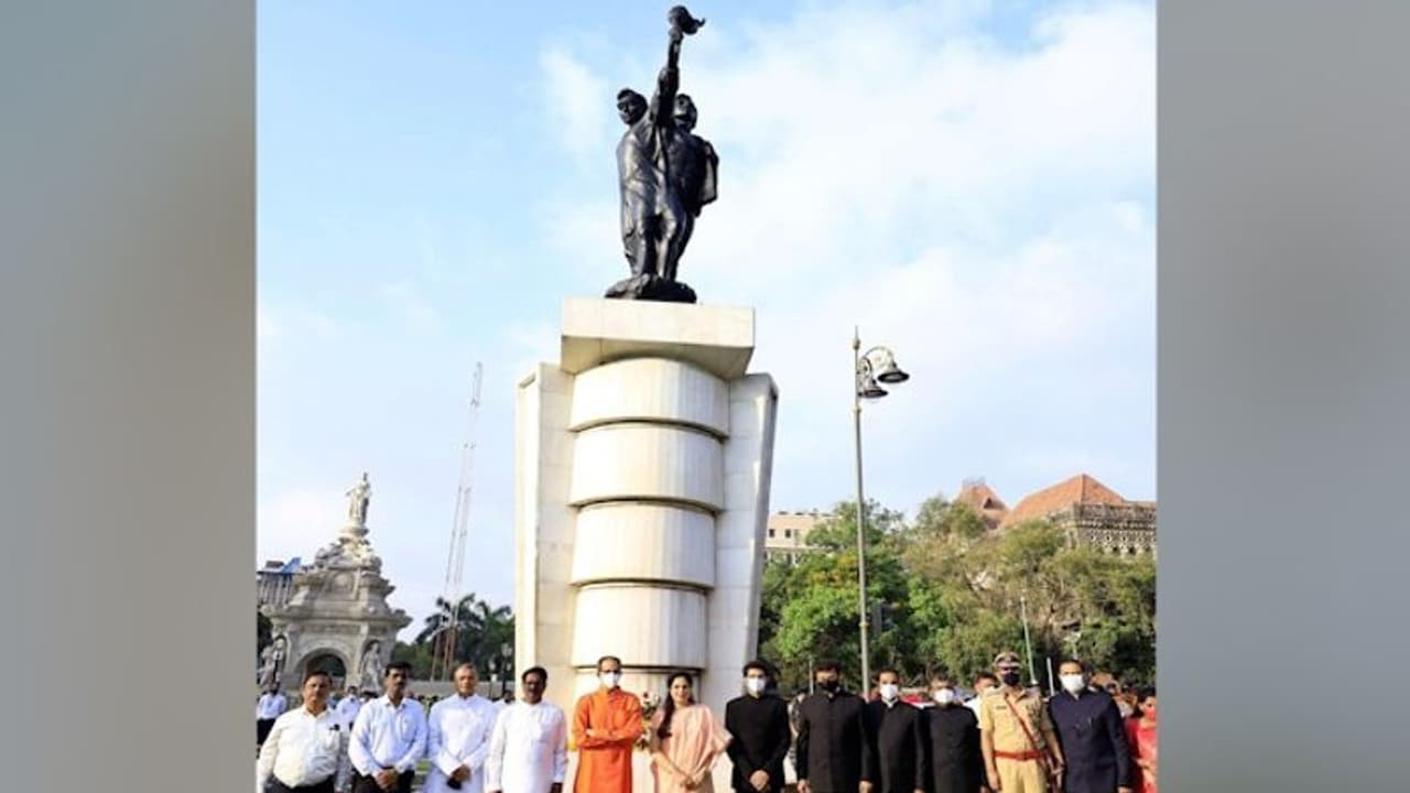 Maharashtra Day: CM Thackeray pays floral tribute to martyrs of Samyukta Maharashtra Movement Maharashtra Day: CM Thackeray pays floral tribute to martyrs of Samyukta Maharashtra Movement