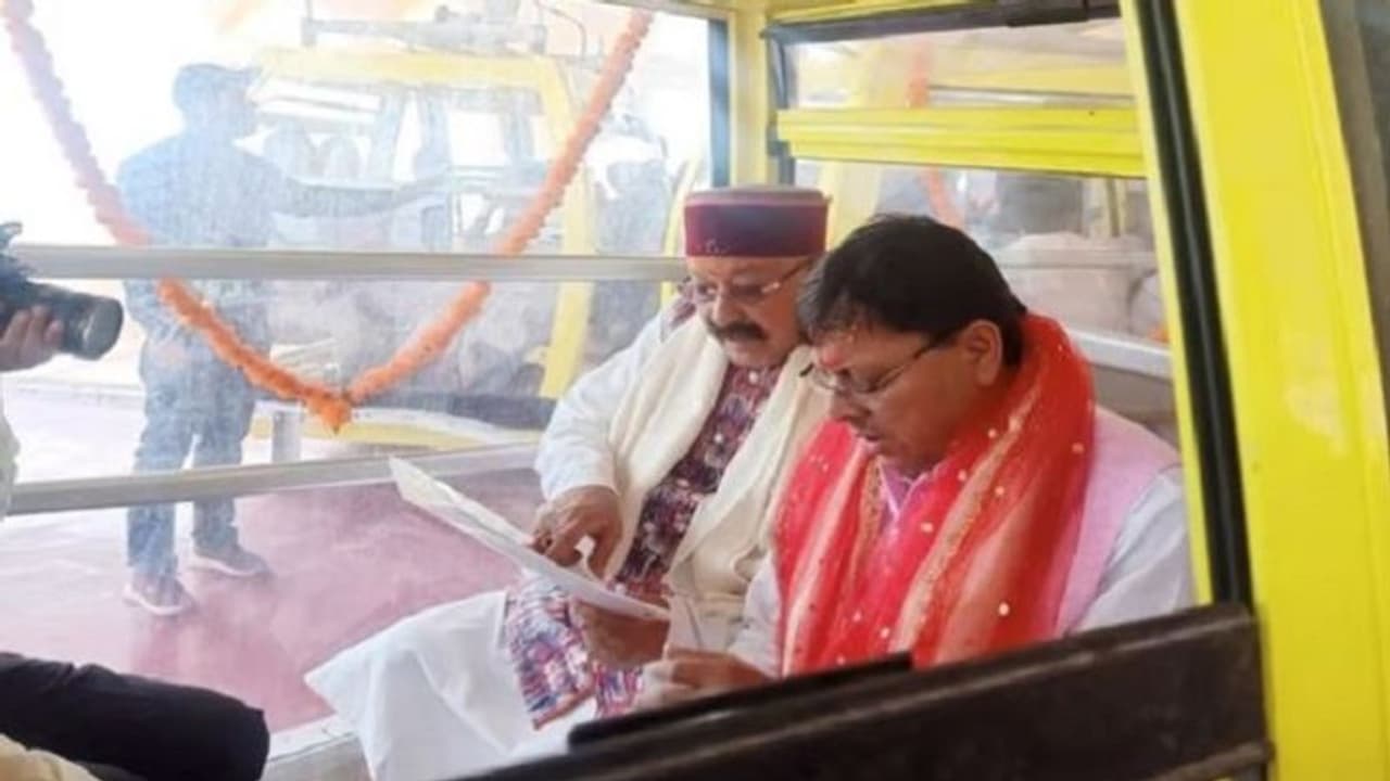 देहरादून: रोपवे की हुई शुरुआत, सीएम धामी बोले धनोल्टी क्षेत्र में बढ़ेगा स्वरोजगार देहरादून: रोपवे की हुई शुरुआत, सीएम धामी बोले धनोल्टी क्षेत्र में बढ़ेगा स्वरोजगार