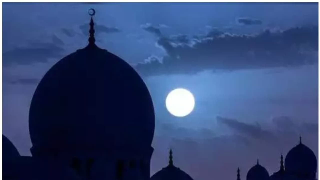 Eid al Fitr 2022 : സംസ്ഥാനത്ത് ചെറിയ പെരുന്നാൾ ചൊവ്വാഴ്ച Eid al Fitr 2022 : സംസ്ഥാനത്ത് ചെറിയ പെരുന്നാൾ ചൊവ്വാഴ്ച