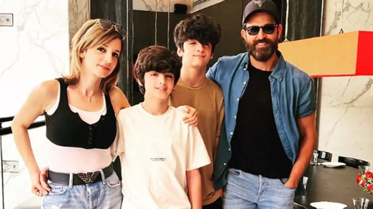 ऋतिक रोशन की Ex पत्नी सुजैन खान ने किया बेटे को बर्थडे विश तो ब्वॉयफ्रेंड ने इस तरह किया रिएक्ट ऋतिक रोशन की Ex पत्नी सुजैन खान ने किया बेटे को बर्थडे विश तो ब्वॉयफ्रेंड ने इस तरह किया रिएक्ट