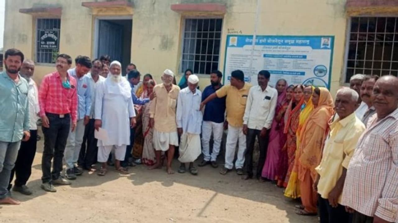 വർഗീയതയ്ക്ക് പ്രവേശനമില്ല; ഇതാണ് ആ മാതൃകാ ഗ്രാമം വർഗീയതയ്ക്ക് പ്രവേശനമില്ല; ഇതാണ് ആ മാതൃകാ ഗ്രാമം