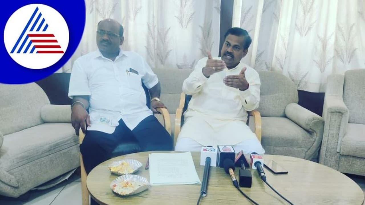 PSI Recruitment Scam: ಹಗರಣದಲ್ಲಿ ಪ್ರಭಾವಿ ಮಂತ್ರಿಗಳೇ ಭಾಗಿ, ಕಾಂಗ್ರೆಸ್ ಆರೋಪ!