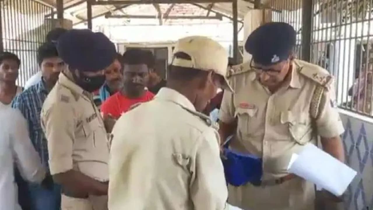 बिहार की शॉकिंग क्राइम : ईंट को लेकर विवाद हुआ तो भतीजे ने चाची को दी खौफनाक सजा, 26 बार चाकू घोंपे 