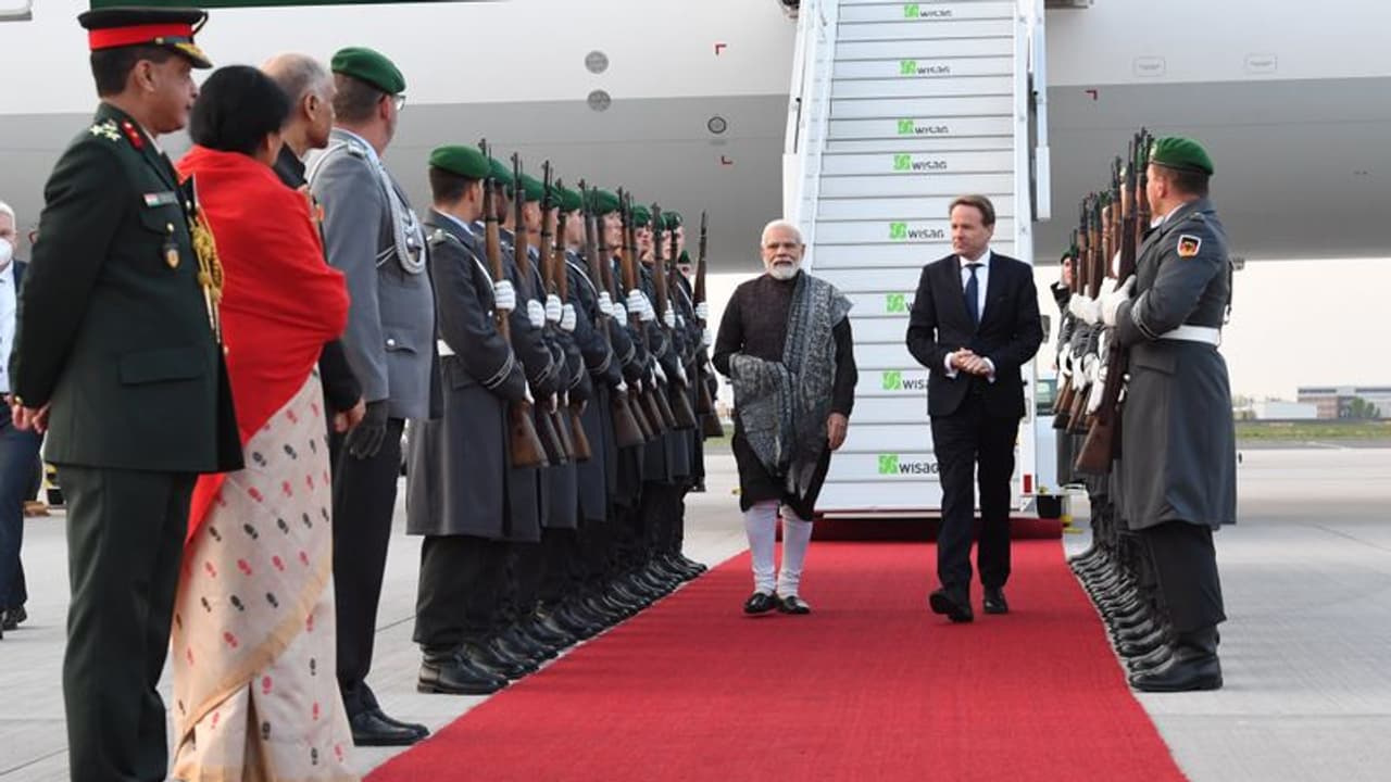 Modi Europe Visit ಯುದ್ಧಕ್ಕಿಂತ ಮಾತುಕತೆ ಮೂಲಕ ಪರಿಹಾರ, ಬರ್ಲಿನ್‌ನಲ್ಲಿ ಶಾಂತಿ ಪ್ರತಿಪಾದಿಸಿದ ಮೋದಿ!