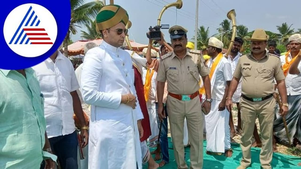 ದಾವಣಗೆರೆಯ ಪುಟ್ಟ ಗ್ರಾಮಕ್ಕೆ Mysuru Wadiyar ಭೇಟಿ