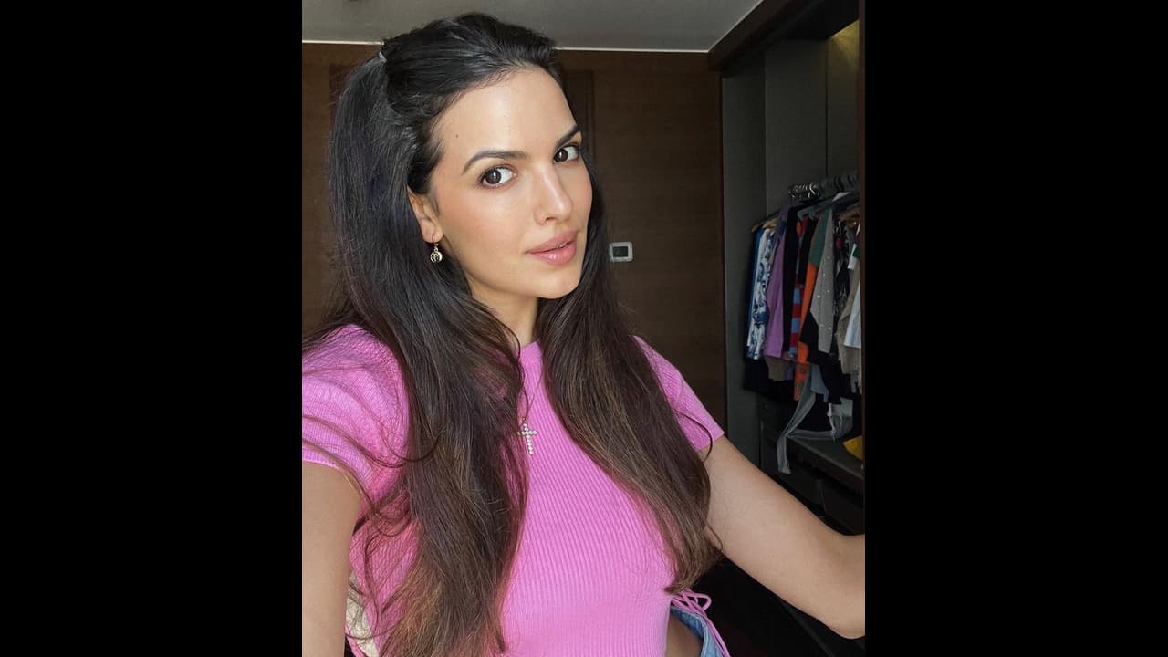 Hardik Pandya's wife Natasa Stankovic's new look is the perfect summer vibe Hardik Pandya's wife Natasa Stankovic's new look is the perfect summer vibe