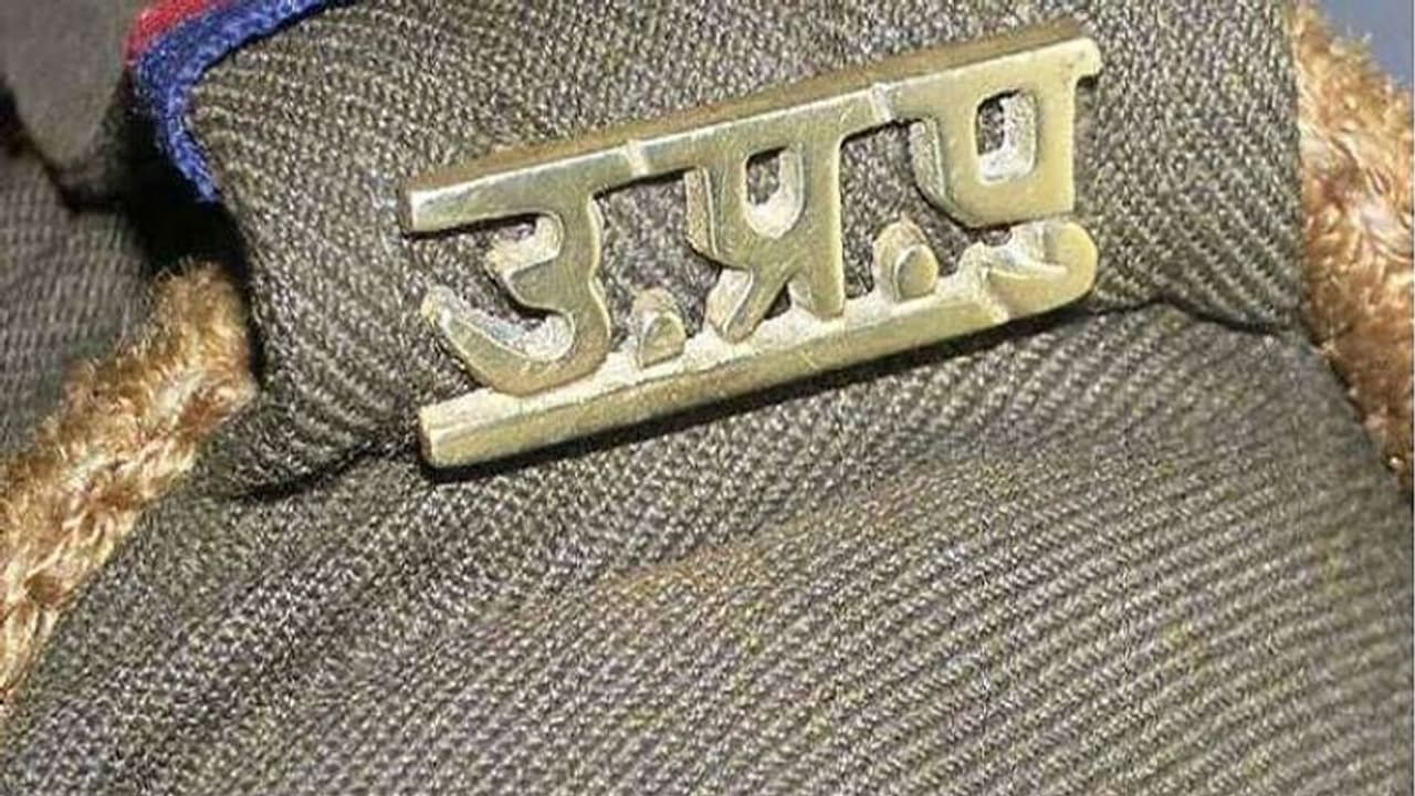 नोएडा में मुठभेड़ के बाद दिल्ली के 2 लुटेरे गिरफ्तार, पुलिस पर ताबड़तोड़ गोलियां चलाकर भागने का किया था प्रयास नोएडा में मुठभेड़ के बाद दिल्ली के 2 लुटेरे गिरफ्तार, पुलिस पर ताबड़तोड़ गोलियां चलाकर भागने का किया था प्रयास