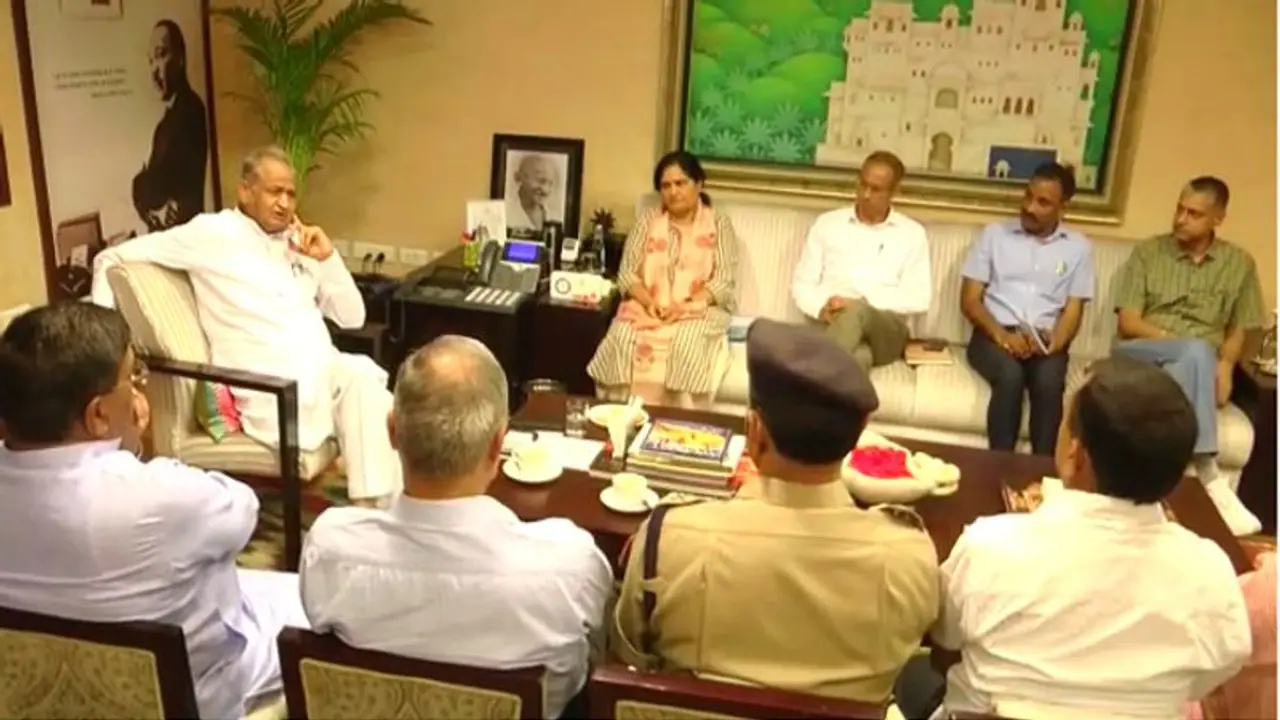 जोधपुर में बवाल के बाद CM अशोक गहलोत ने रद्द किए बर्थडे के कार्यक्रम, PM Modi ने दी शुभकामनाएं, सरकार अलर्ट