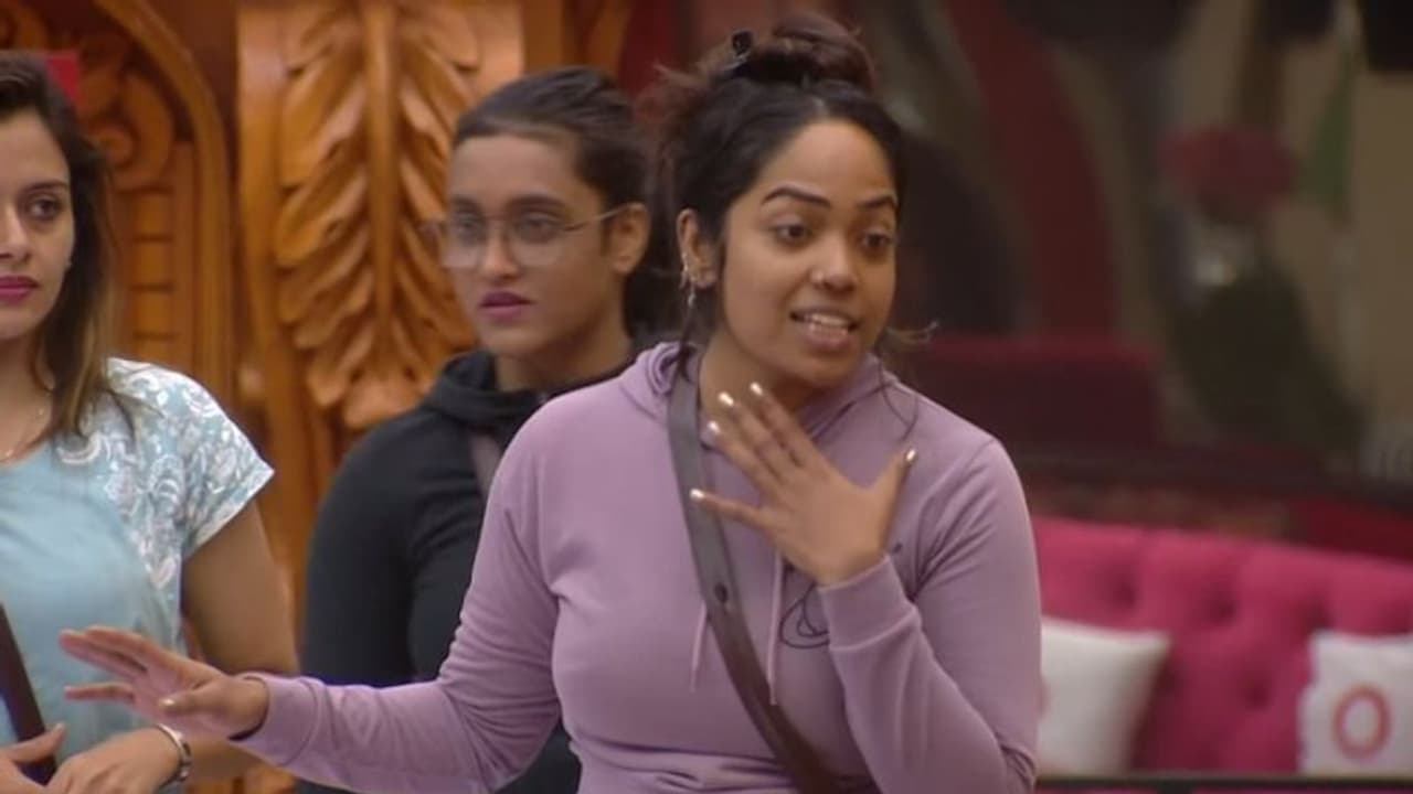 Bigg Boss 4 : നിയമ ലംഘനം! സീക്രട്ട് റൂമില്‍ വച്ച് കണ്ട ബിഗ് ബോസ് എപ്പിസോഡ് വെളിപ്പെടുത്തി നിമിഷ