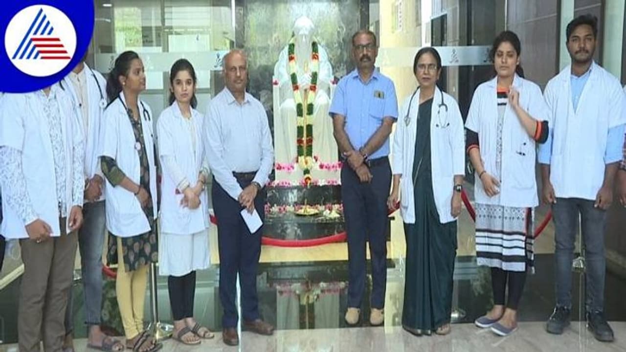 Russia Ukraine War: ಅತಂತ್ರರಾದ ವಿದ್ಯಾರ್ಥಿಗಳ ನೆರವಿಗೆ ಬಂದ ಸಿದ್ಧಗಂಗಾ ಮಠ