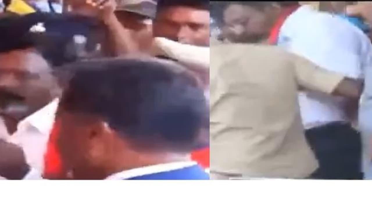 “மோடி வில்லன் இல்லை.. ஹிரோ..!” விசிக வில் எதிர்ப்புக் குரல்..! பாதியில் கிளம்பிய திருமா.. வைரல் வீடியோ.. “மோடி வில்லன் இல்லை.. ஹிரோ..!” விசிக வில் எதிர்ப்புக் குரல்..! பாதியில் கிளம்பிய திருமா.. வைரல் வீடியோ..