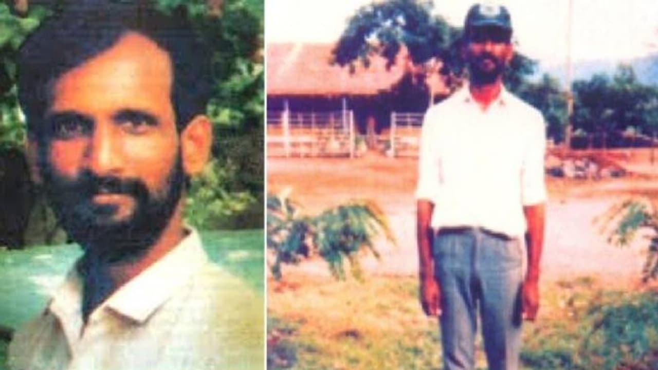 പി. ശ്രീനിവാസിനോടുള്ള ആദരം, ജീപ്പ് സ്മാരകമാക്കുന്നു, വീരപ്പനെ തനിയെ നേരിടാൻ തയ്യാറായ ഉദ്യോഗസ്ഥൻ പി. ശ്രീനിവാസിനോടുള്ള ആദരം, ജീപ്പ് സ്മാരകമാക്കുന്നു, വീരപ്പനെ തനിയെ നേരിടാൻ തയ്യാറായ ഉദ്യോഗസ്ഥൻ