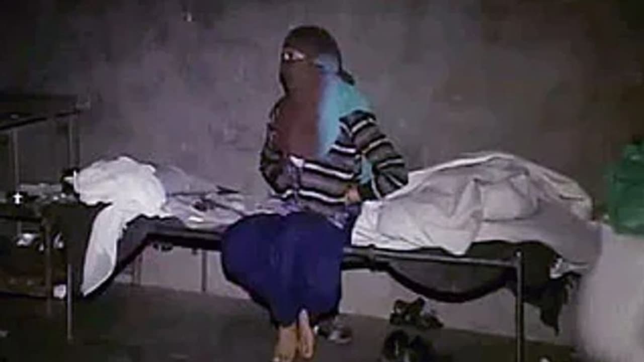 राजस्थान की झकझोर देने वाली कहानी: वो ना चीख सकती थी ना ही खड़ी हो पाती, पिता के दोस्त ने 5 महीने तक किया रेप राजस्थान की झकझोर देने वाली कहानी: वो ना चीख सकती थी ना ही खड़ी हो पाती, पिता के दोस्त ने 5 महीने तक किया रेप