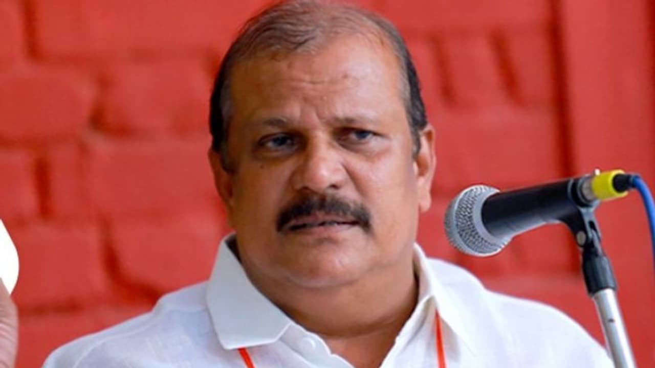 'ജോ ജോസഫ് സ്വന്തം ആൾ'; തൃക്കാക്കരയിൽ മത്സരിക്കാനില്ലെന്ന് പി സി ജോ‍ർജ്