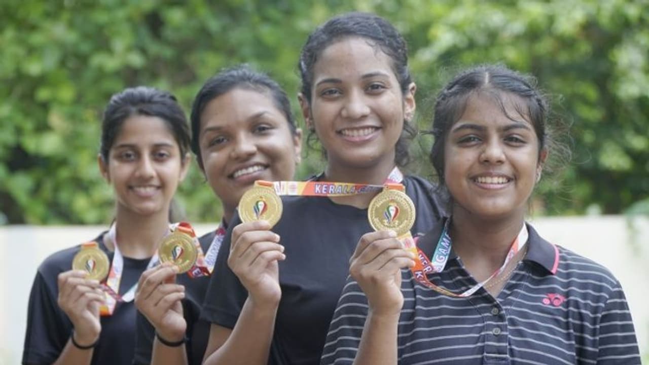 കേരള ഗെയിംസ് 2022: ബാഡ്മിന്റണ് കോര്ട്ട് പിടിച്ചടക്കി കോഴിക്കോടും എറണാകുളവും കേരള ഗെയിംസ് 2022: ബാഡ്മിന്റണ് കോര്ട്ട് പിടിച്ചടക്കി കോഴിക്കോടും എറണാകുളവും