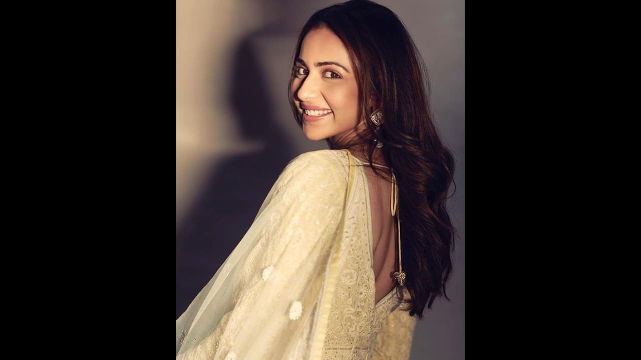 ಕಾಂಡೋಮ್ ಜಾಹೀರಾತು ಇದೆ, ಸಿನಿಮಾ ಯಾಕೆ ಮಾಡಬಾರದು; 'ಛತ್ರಿವಾಲಿ' ಬಗ್ಗೆ ರಾಕುಲ್ ಮಾತು ಕಾಂಡೋಮ್ ಜಾಹೀರಾತು ಇದೆ, ಸಿನಿಮಾ ಯಾಕೆ ಮಾಡಬಾರದು; 'ಛತ್ರಿವಾಲಿ' ಬಗ್ಗೆ ರಾಕುಲ್ ಮಾತು