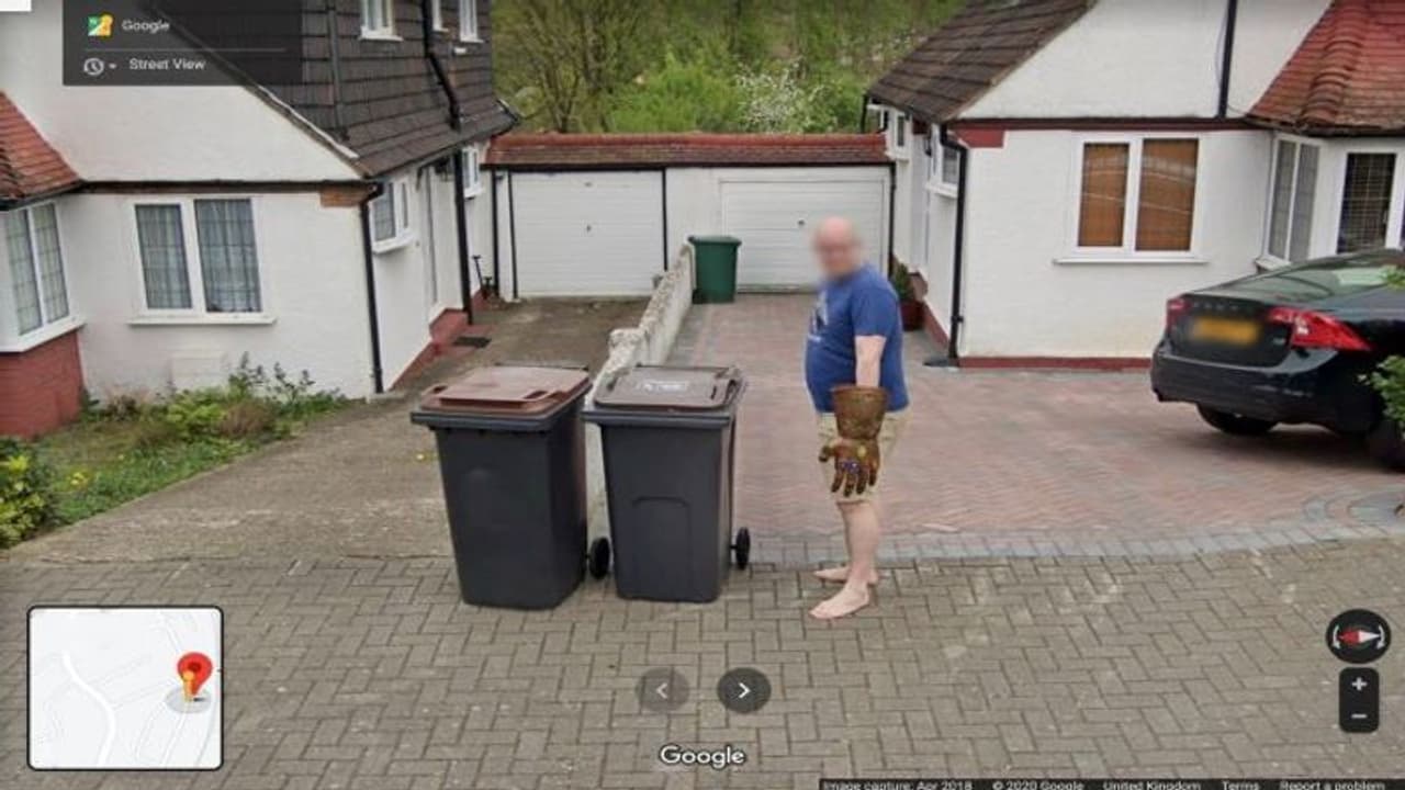 पड़ोसी ने दरवाजा खटखटाया और कहा बधाई हो आप हैं मशहूर थानोस, मोबाइल पर फोटो दिखाते ही शख्स हुआ हैरान 