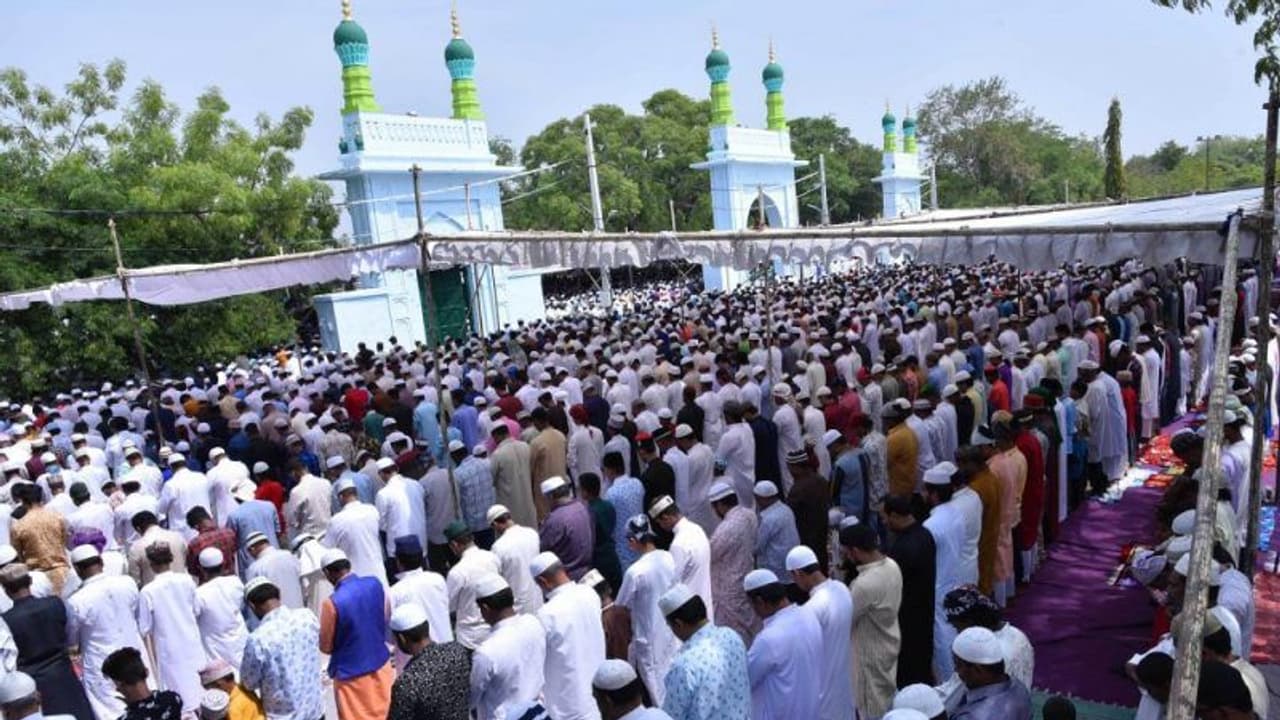 ಈದ್ಗಾಗೆ 1.5 ಕೋಟಿ ಮೌಲ್ಯದ ಭೂಮಿ ನೀಡಿದ ಹಿಂದೂ ಸೋದರಿಯರು